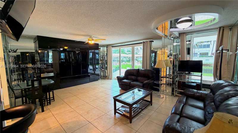 3505 S Ocean Dr # 104, Hollywood FL 33019