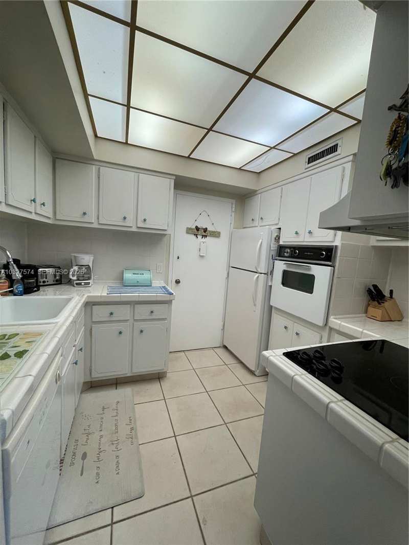 3505 S Ocean Dr # 921, Hollywood FL 33019
