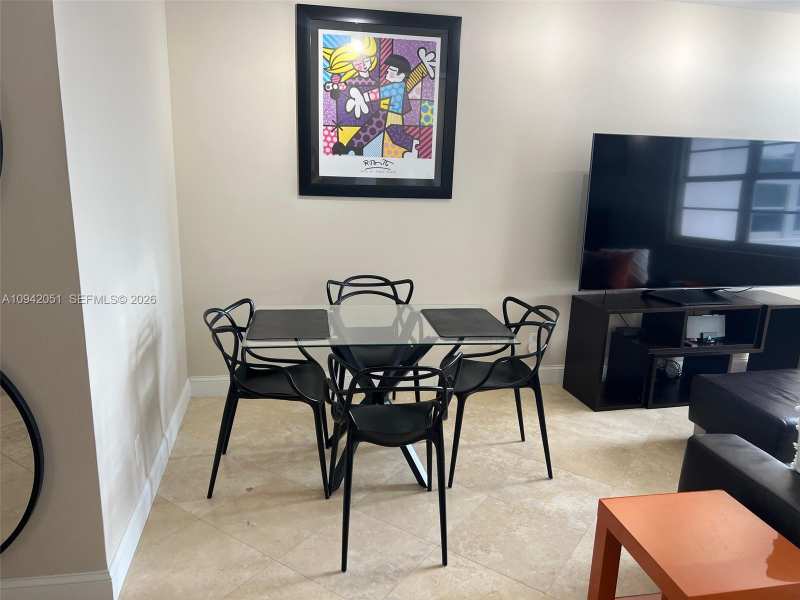 100 Lincoln Rd # 716, Miami Beach FL 33139