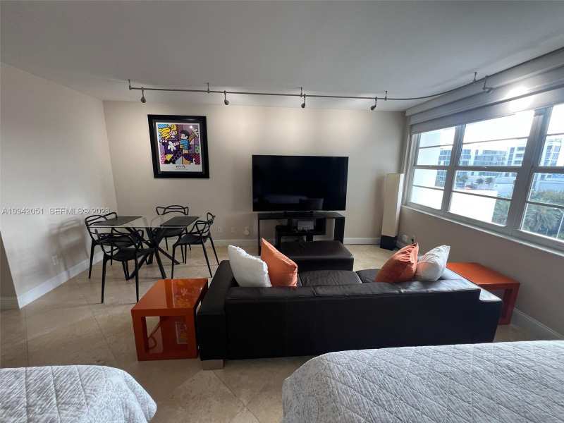 100 Lincoln Rd # 716, Miami Beach FL 33139