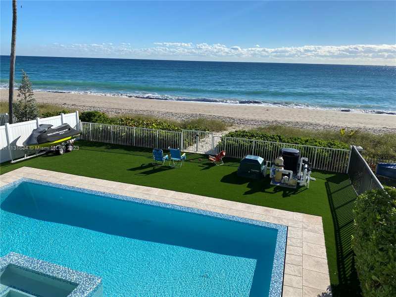 LAUDERDALE BEACH