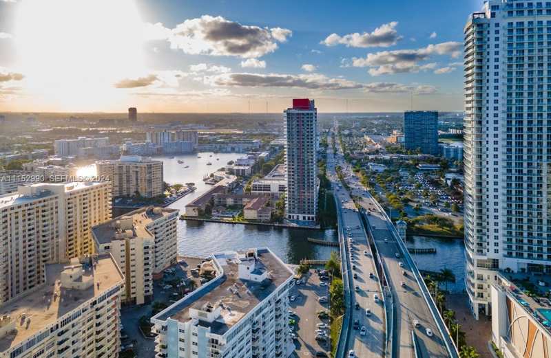 1830 OCEAN DR # 4710, Hallandale Beach FL 33009