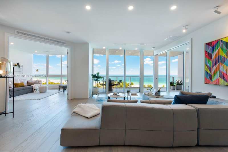 100 S Pointe Dr # 908, Miami Beach FL 33139