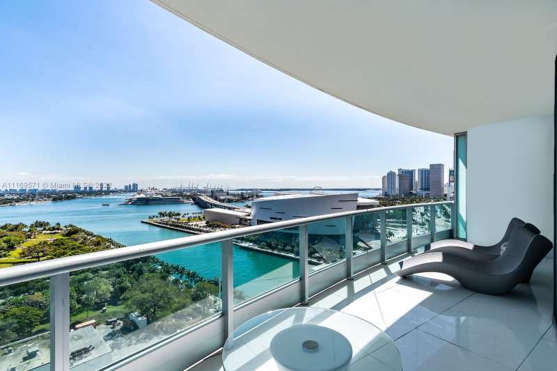 900 Biscayne Blvd # 2006, Miami FL 33132