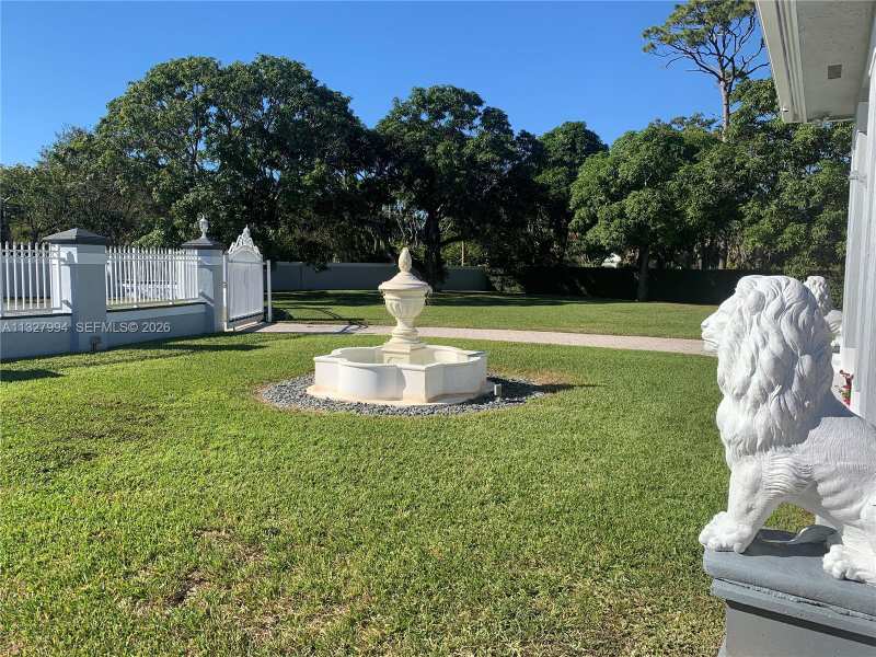 7625 SW 75th Ave, Miami FL 33143