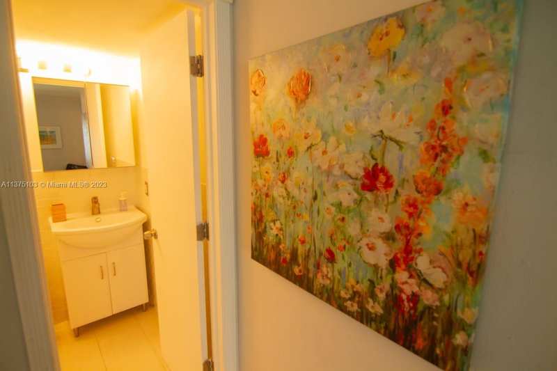 753 Michigan Ave # 2C, Miami Beach FL 33139