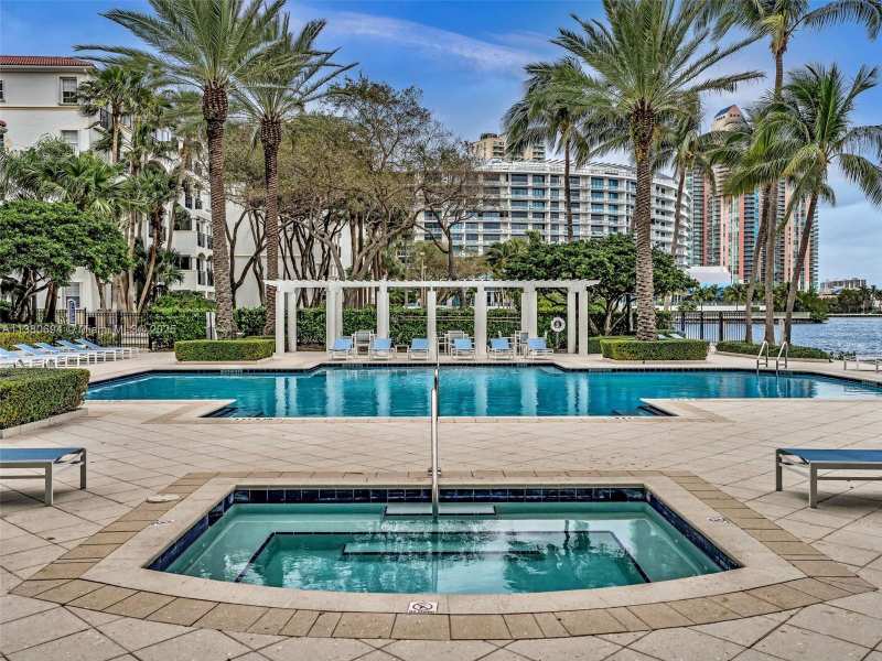 3245 NE 184th St # 13404, Aventura FL 33160