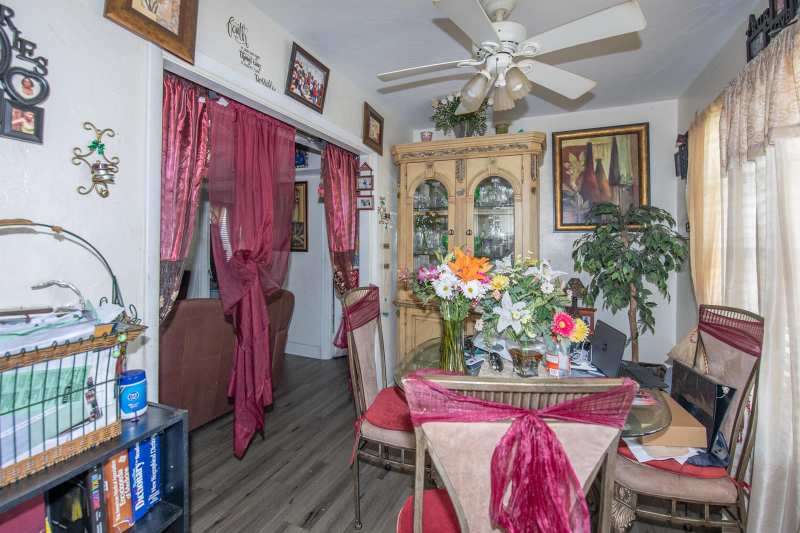 922/928 S Dixie Highway, FL 33460