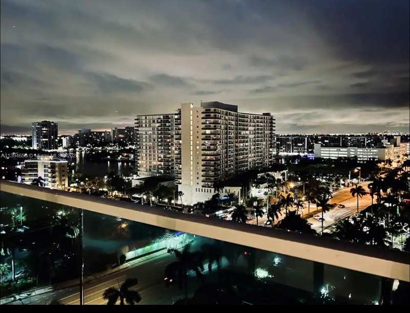 4001 S Ocean Dr # 14H, Hollywood FL 33019