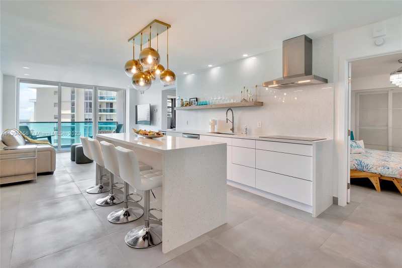 4001 S Ocean Dr # 14H, Hollywood FL 33019