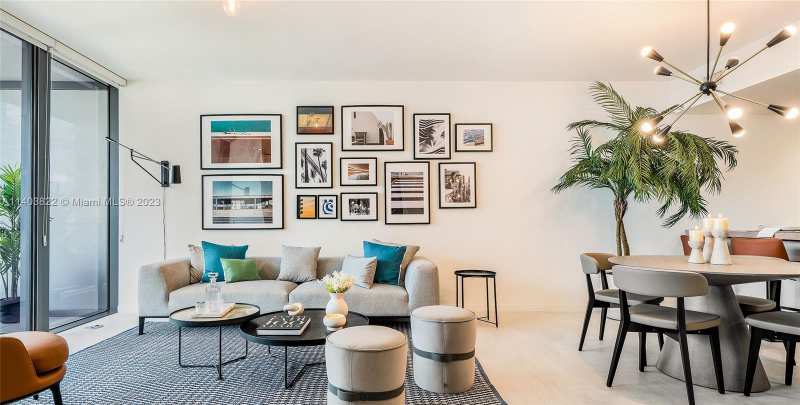 1000 Brickell Plaza # 2711, Miami FL 33131