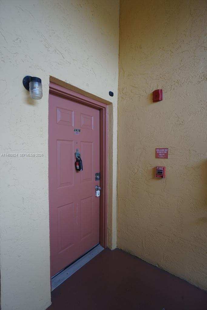 2667 NW 33rd St # 2416, Oakland Park FL 33309