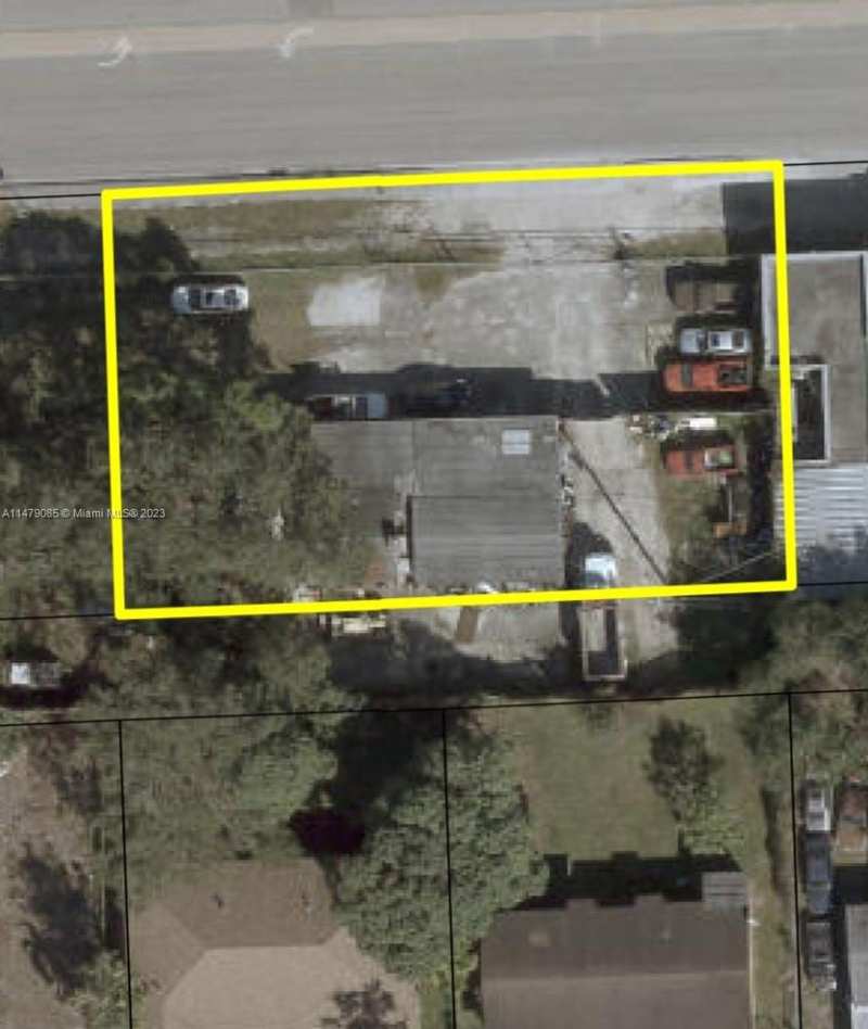 1878 NW 95th St, Miami FL 33147