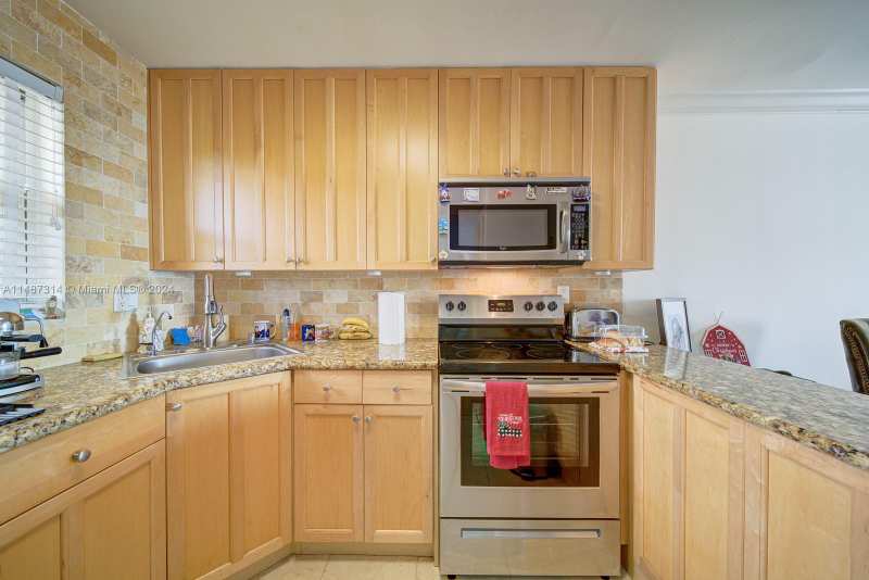 RIVIERA TOWERS CONDO