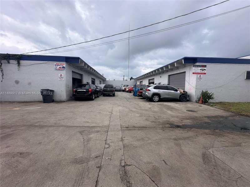 5660-5718 Rodman St, Hollywood FL 33023