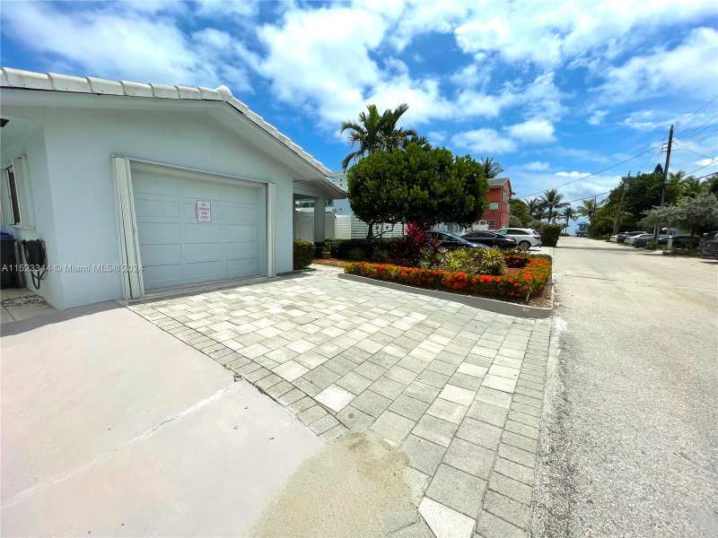 331 Desoto St, Hollywood FL 33019