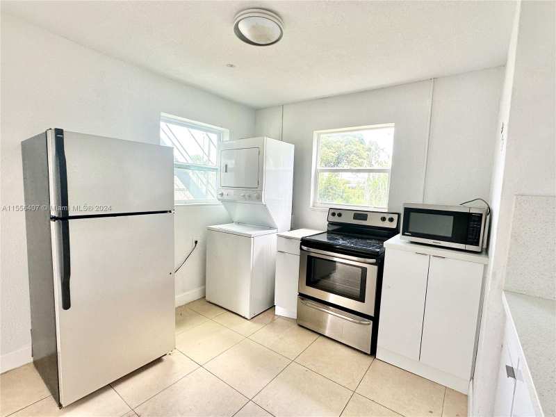 3730 S Avenue  S # 1, Riviera Beach FL 33404