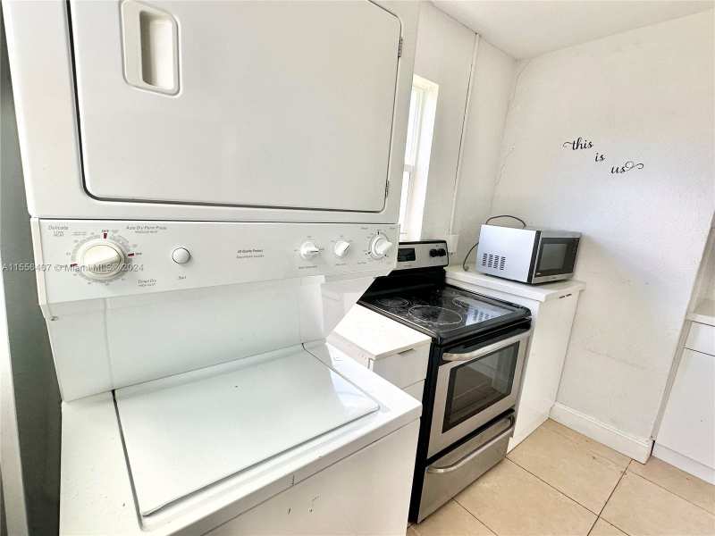 3730 S Avenue  S # 1, Riviera Beach FL 33404