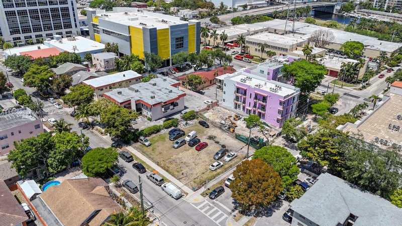 620 NW 11th Ave, Miami FL 33136