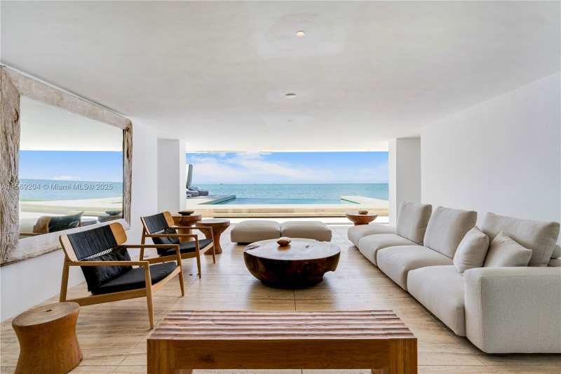 440 S Mashta Dr, Key Biscayne FL 33149