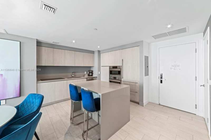 4010 S Ocean Dr # R2505, Hollywood FL 33019