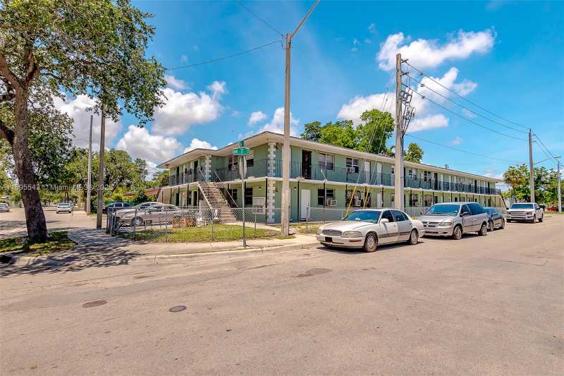 5600 NW 7th Ct # 14, Miami FL 33127