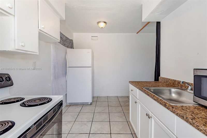 5600 NW 7th Ct # 14, Miami FL 33127