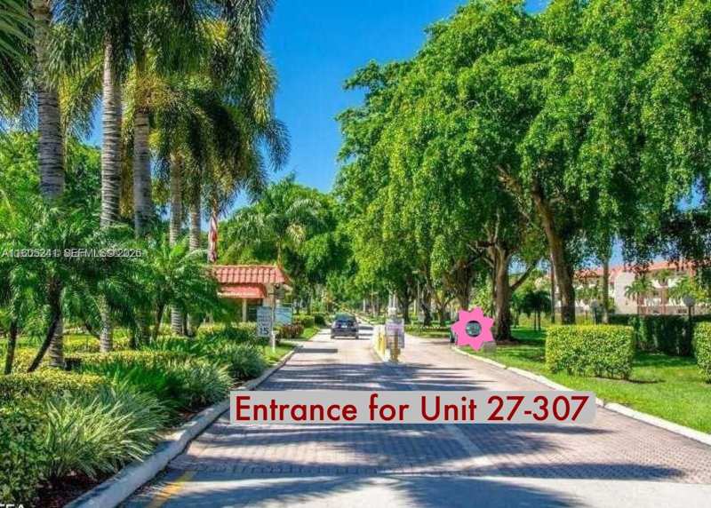 681 S Hollybrook Dr # 307, Pembroke Pines FL 33025