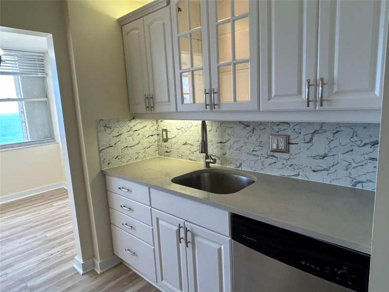 111 Briny Avenue # 1401, Pompano Beach FL 33062