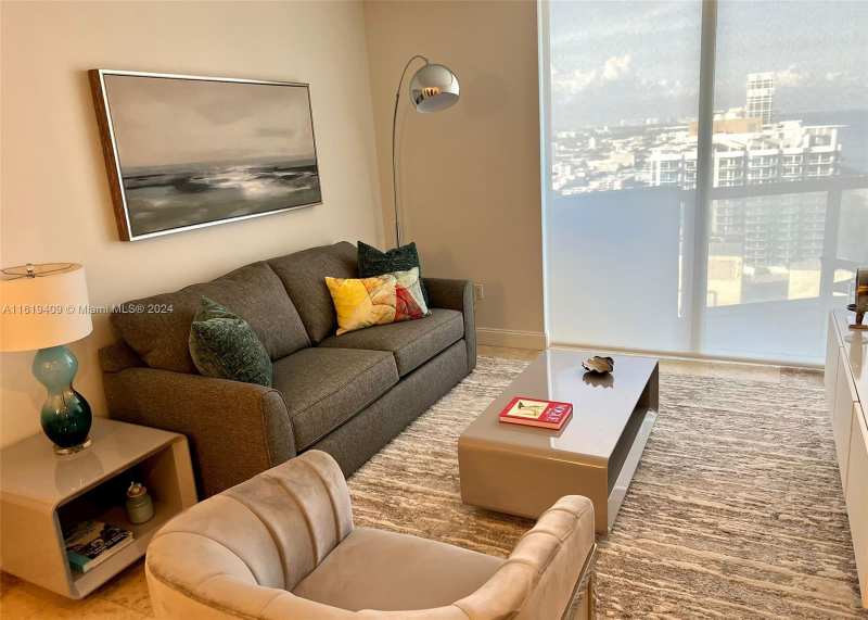6365 Collins Ave # 2610, Miami Beach FL 33141