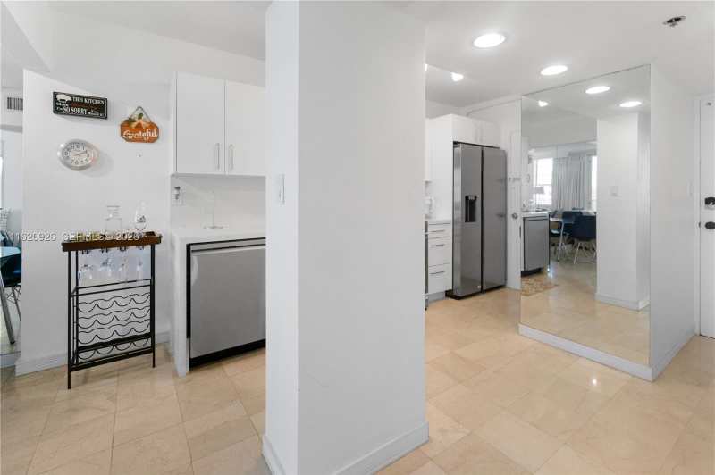 100 Lincoln Rd # 820, Miami Beach FL 33139