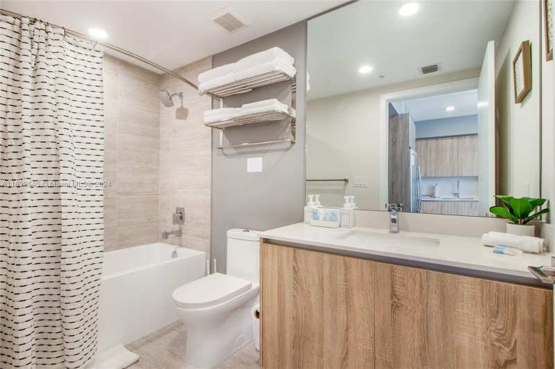 3900 Biscayne Blvd # 917, Miami FL 33137