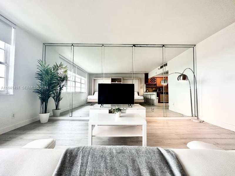 100 Lincoln Rd # 1032, Miami Beach FL 33139