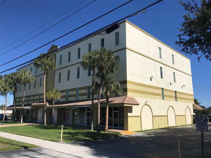 4000 N State Rd 7 # b, Lauderdale Lakes FL 33319