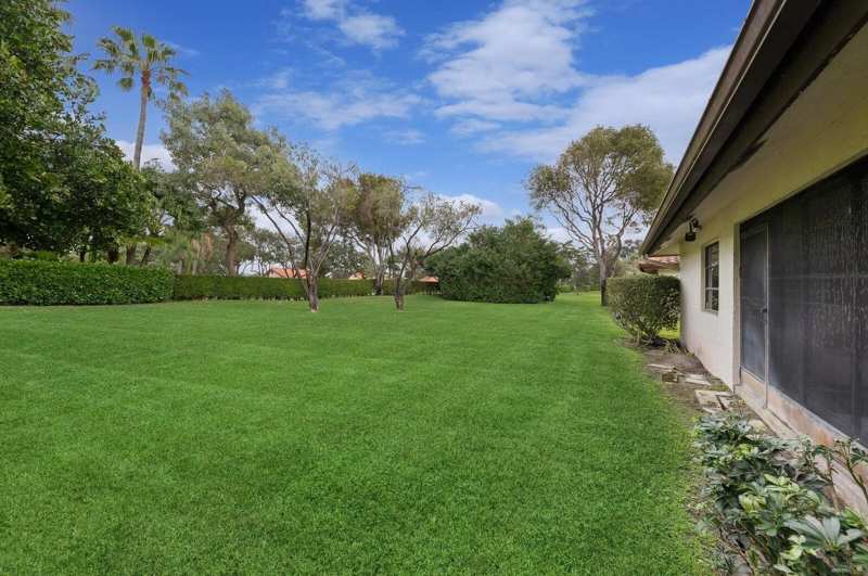 6410 Royal Manor Circle, Delray Beach FL 33484