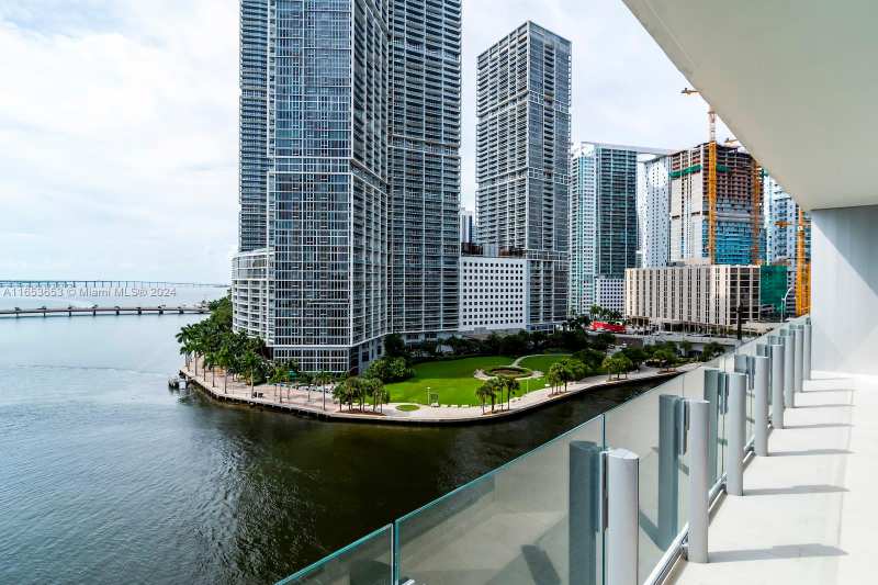300 Biscayne Blvd Way # 902, Miami FL 33131