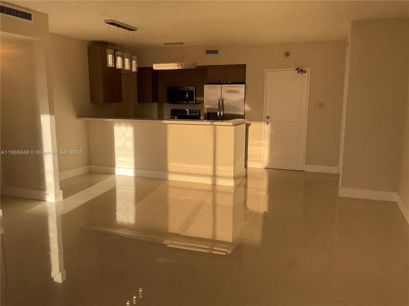 10185 Collins Ave # 406, Bal Harbour FL 33154