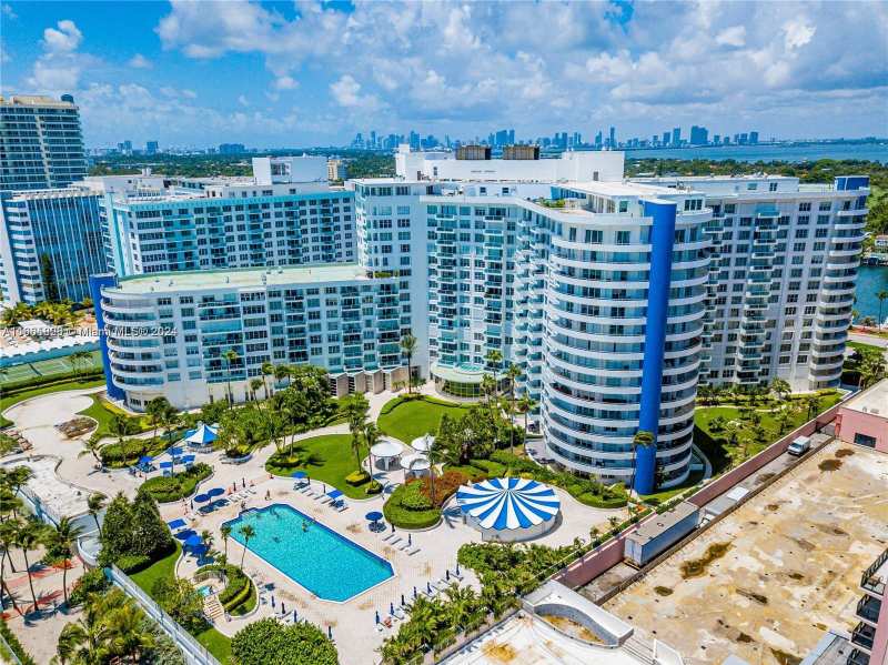 5161 Collins Ave # 405, Miami Beach FL 33140