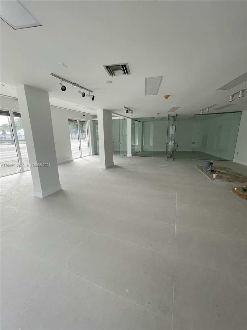 5050 Biscayne Blvd # 100, Miami FL 33137