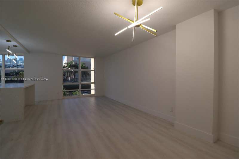 210 172nd St # 332, Sunny Isles Beach FL 33160