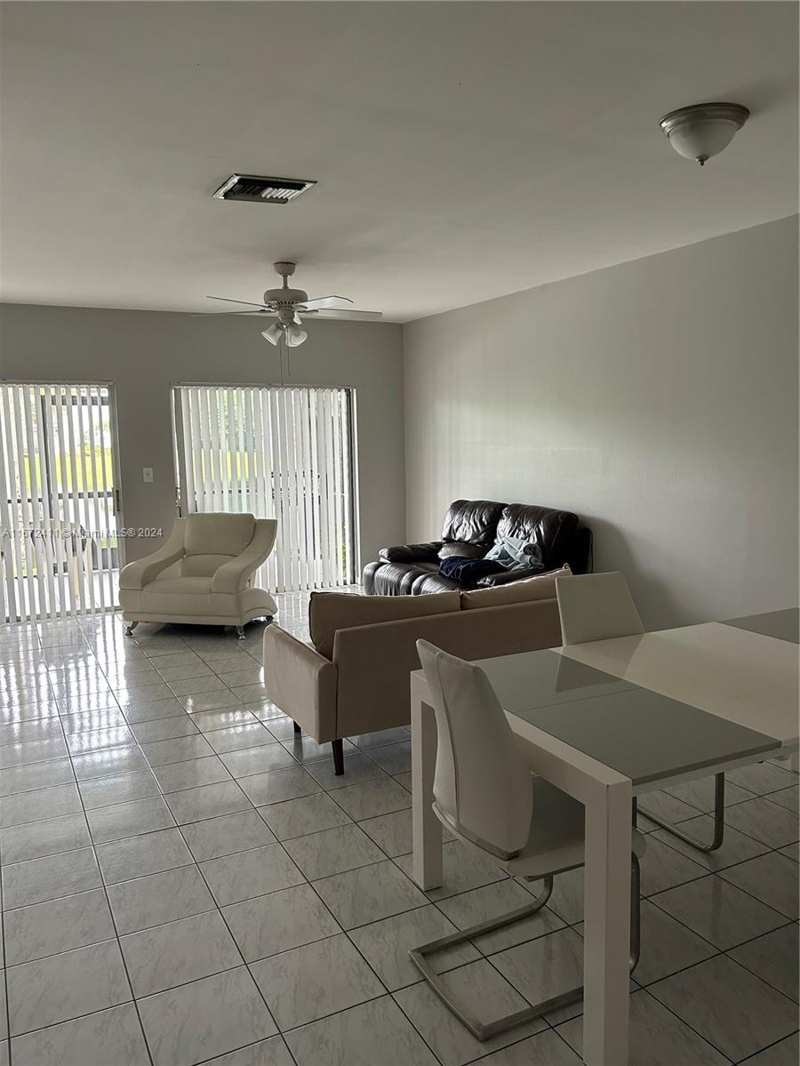 CENTRE COURT CONDO