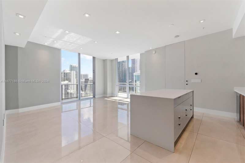 1010 SW 2nd Ave, Miami FL 33130