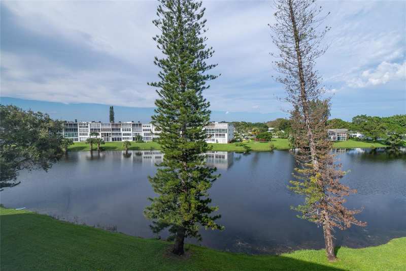 4035 Cambridge B # 4035, Deerfield Beach FL 33442