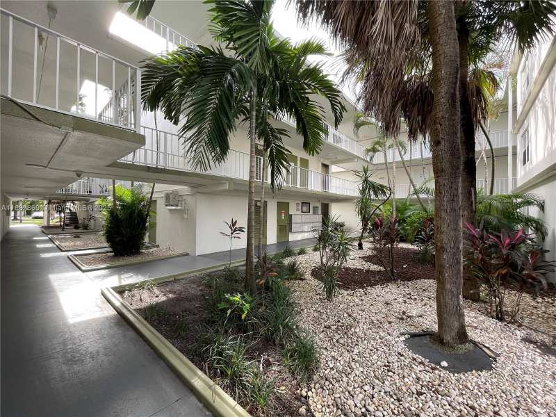 4255 N University Dr # 201, Sunrise FL 33351