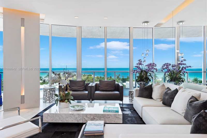 100 S Pointe Dr # 706, Miami Beach FL 33139
