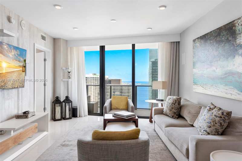 1300 S Miami Ave # 3402, Miami FL 33130