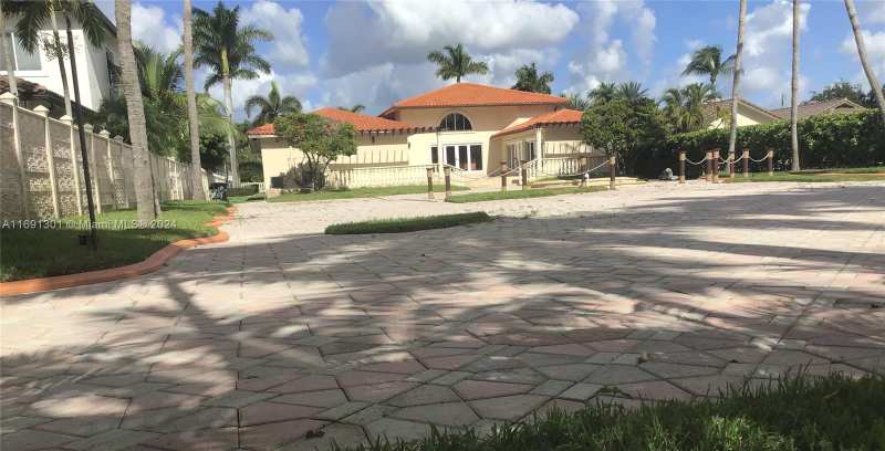 13460 SW 32nd ST, Kendall FL 33175