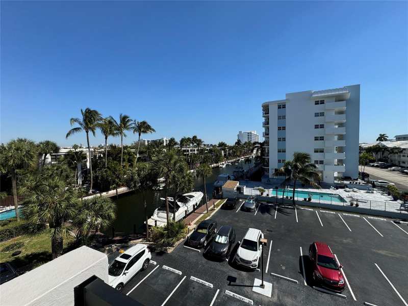 4800 Bayview Drive # 406, Fort Lauderdale FL 33308