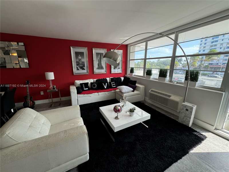 5313 Collins Ave # 308, Miami Beach FL 33140