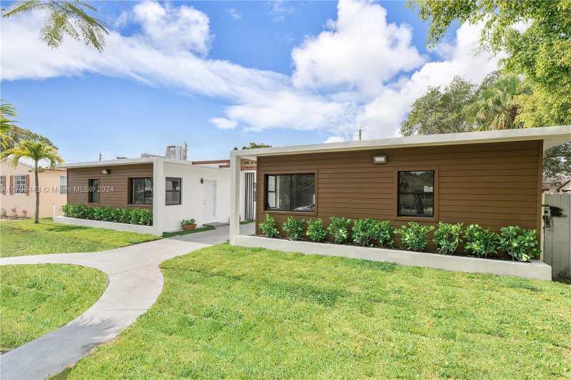 1946 Pierce St # 1, Hollywood FL 33020